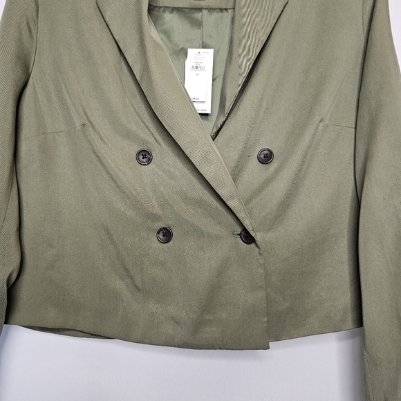 2/$50 🌵 | NWT | Banana Republic | Green Cropped Blazer - Picture 2 of 10